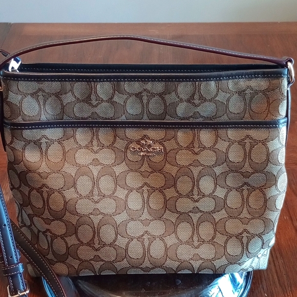 Coach Crossbody Bag - Picture 5 of 8
